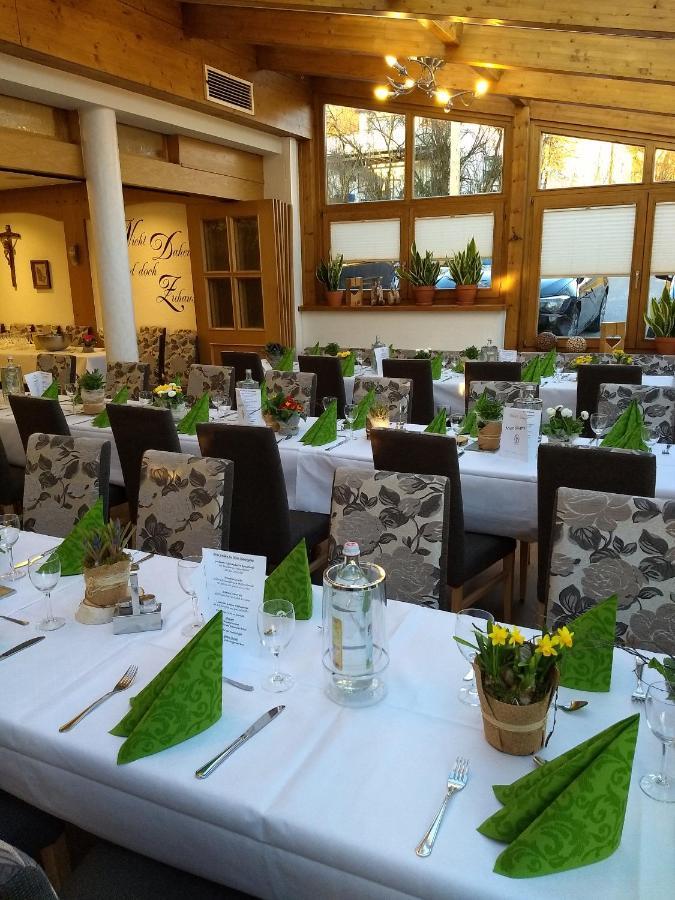 Hotel - Gasthof Erber Sinzing Bagian luar foto
