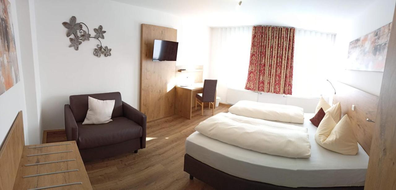 Hotel - Gasthof Erber Sinzing Bagian luar foto