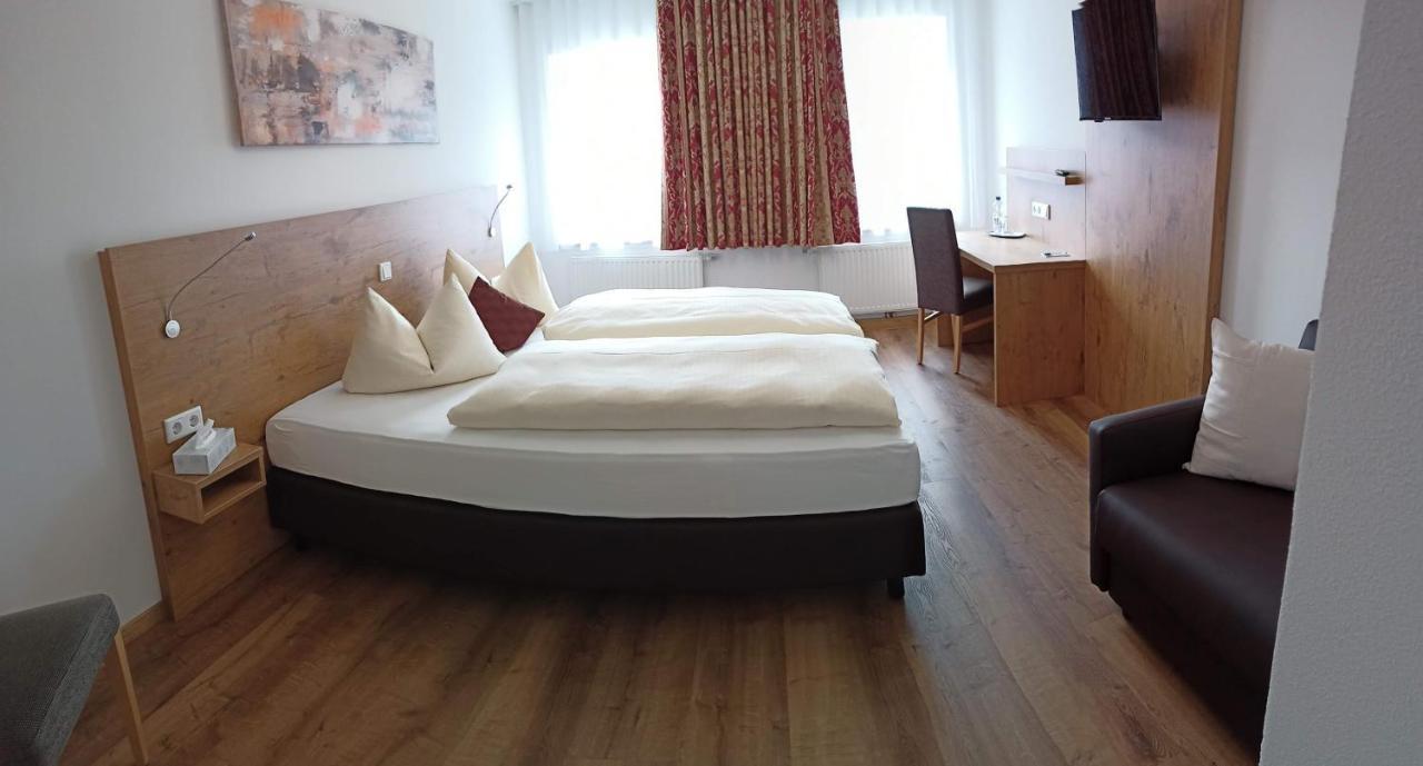 Hotel - Gasthof Erber Sinzing Bagian luar foto