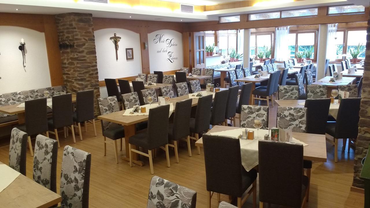 Hotel - Gasthof Erber Sinzing Bagian luar foto