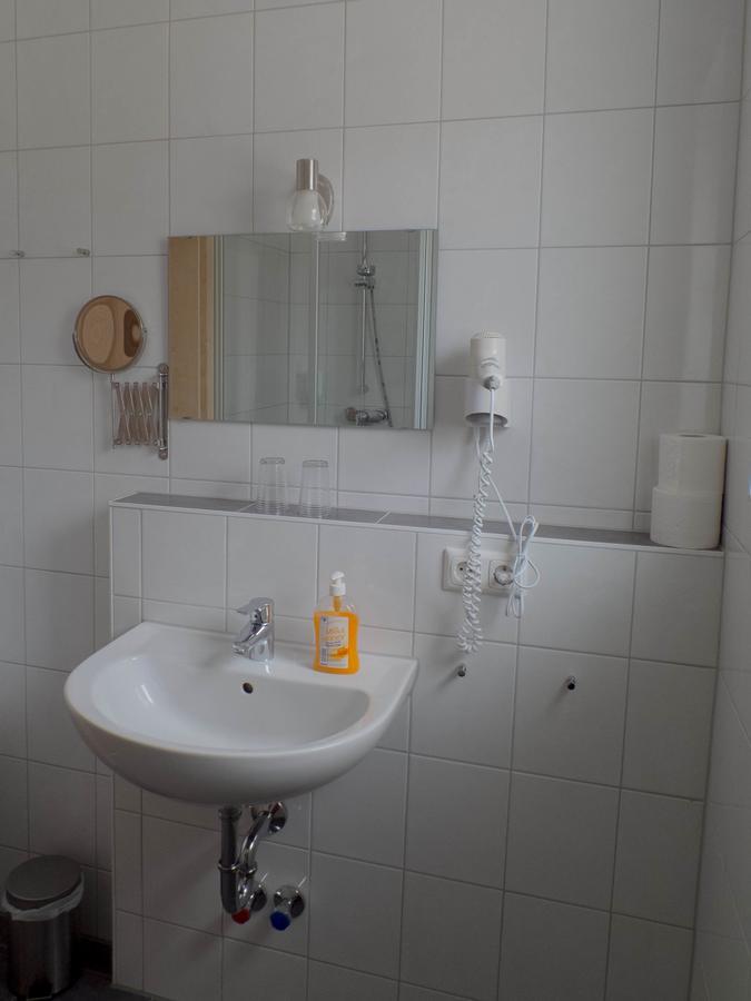 Hotel - Gasthof Erber Sinzing Bagian luar foto