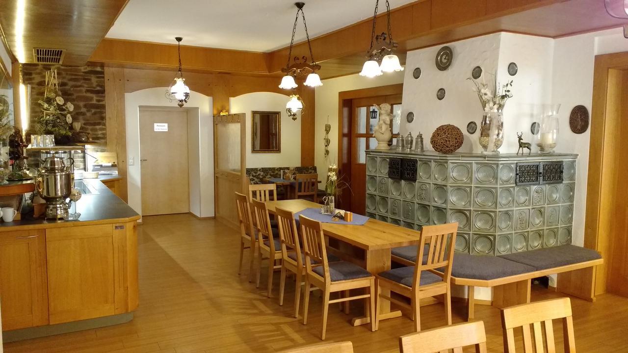 Hotel - Gasthof Erber Sinzing Bagian luar foto